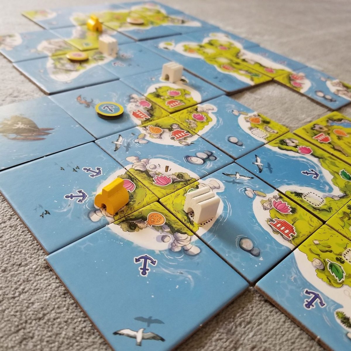 Small Islands Game Review — Meeple Mountain